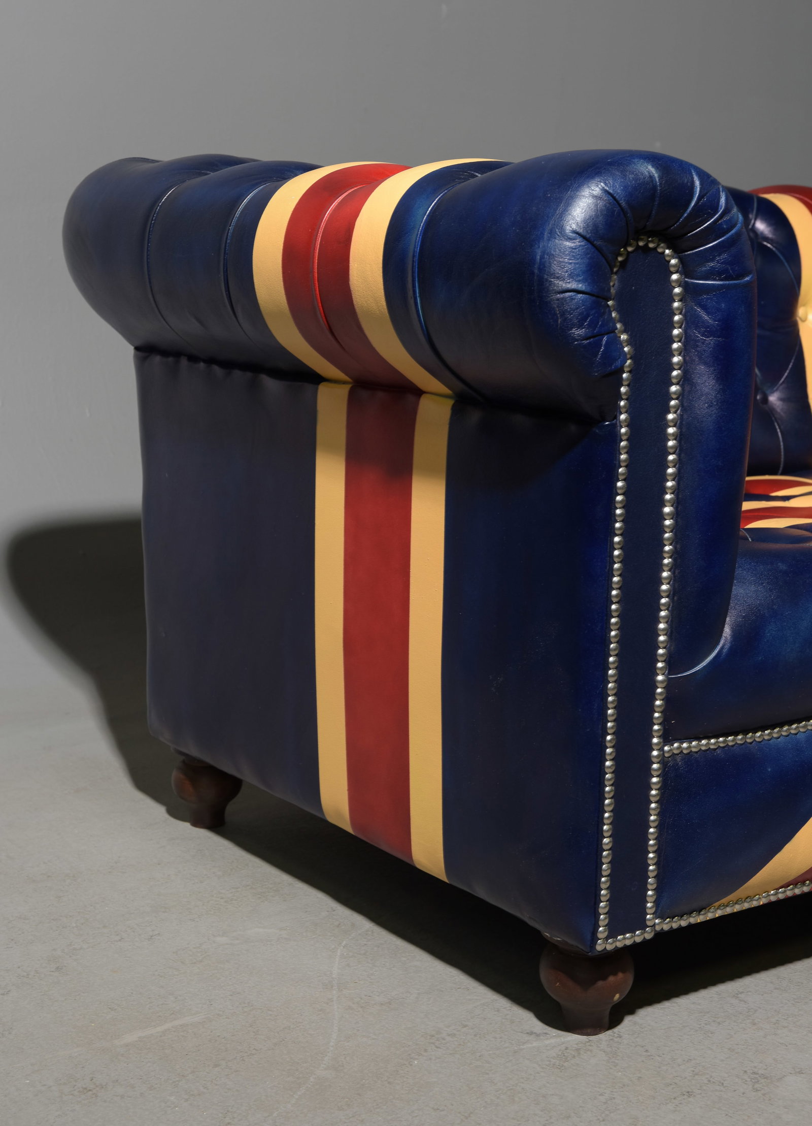 Union Jack Leather Button Tufted Sofa - 5
