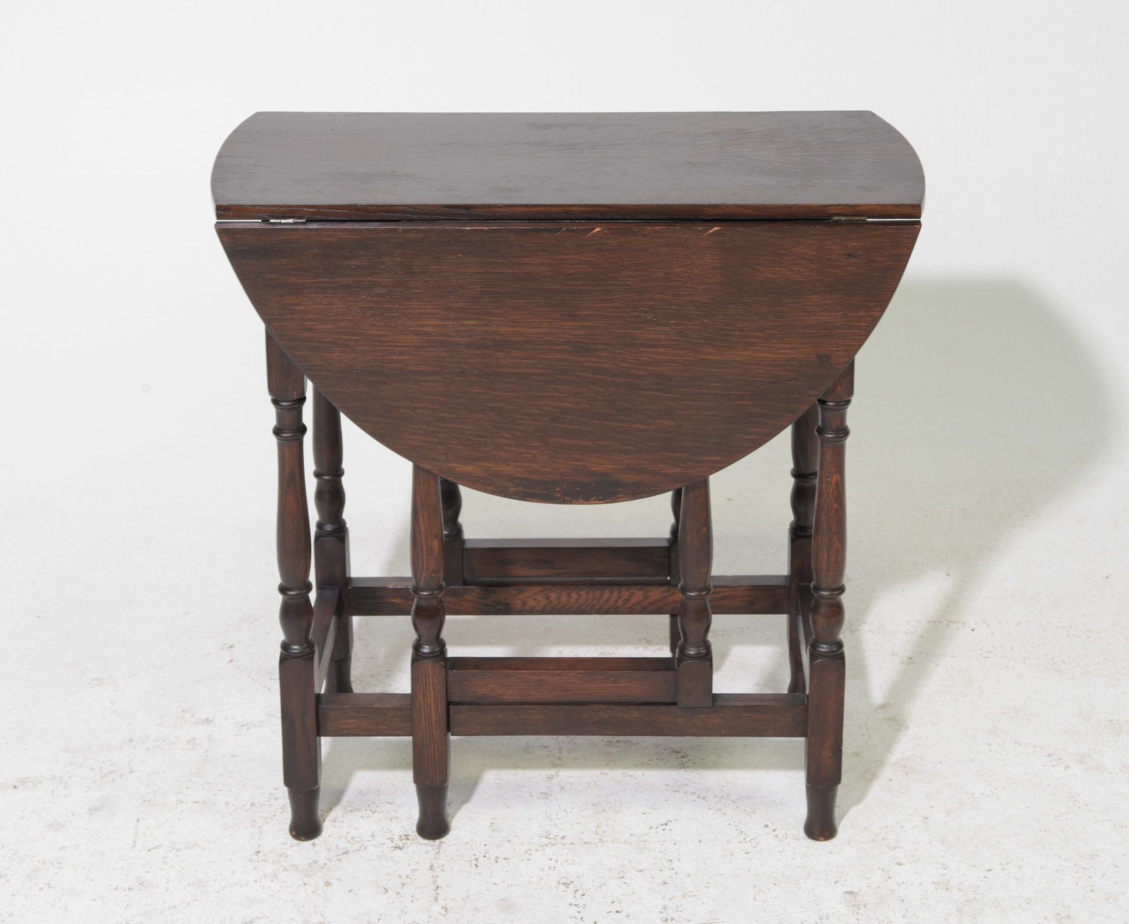 British Oak Drop Leaf / Gateleg Table (1 of 3)