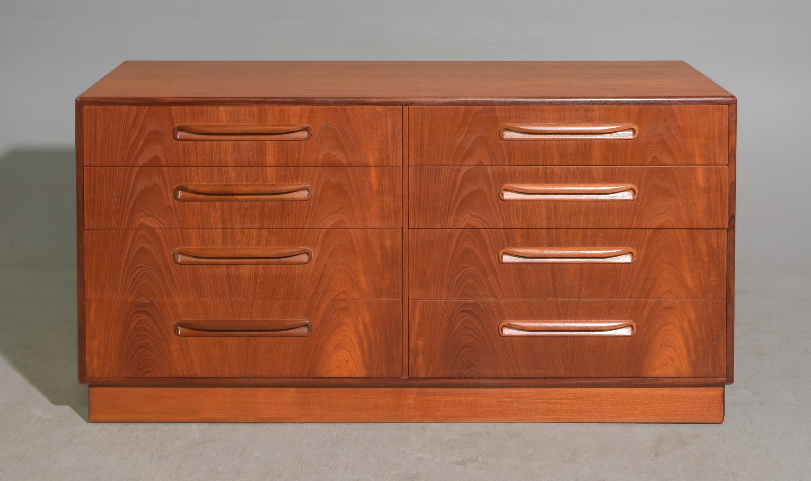 8 Drawer Mid Century Teak Chest - G-Plan (1 of 7)