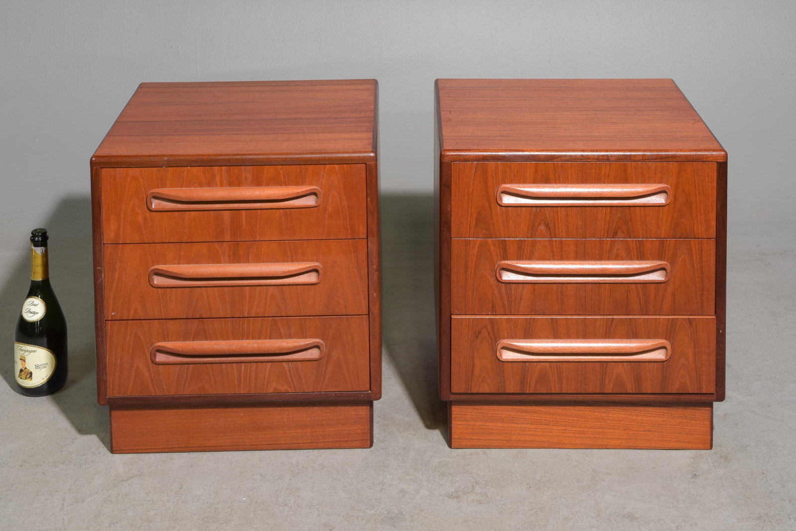 2 Mid Century Fresco Nightstands By G-Plan (1 of 6)