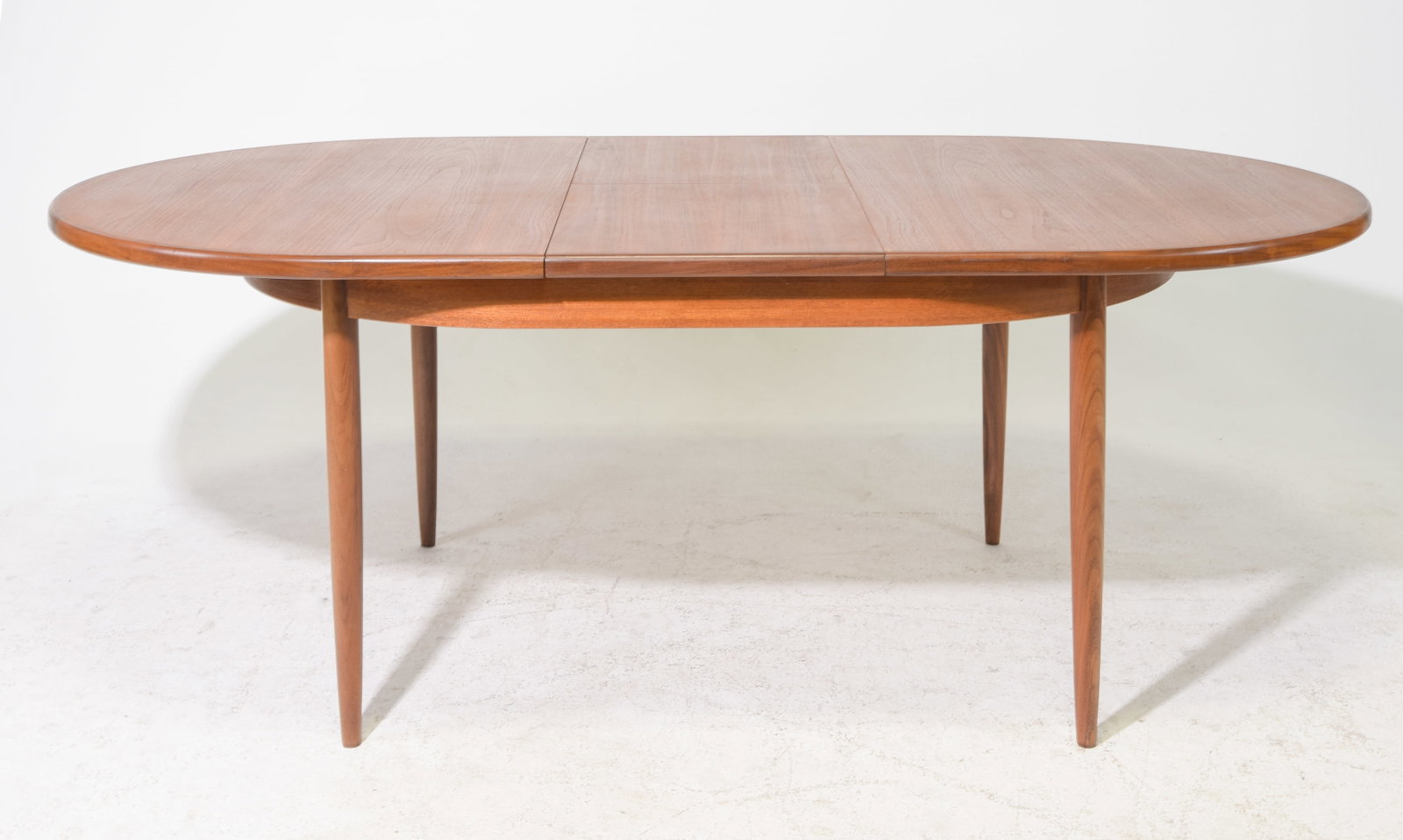 Mid Century Oval Dining Table by G-Plan - 3
