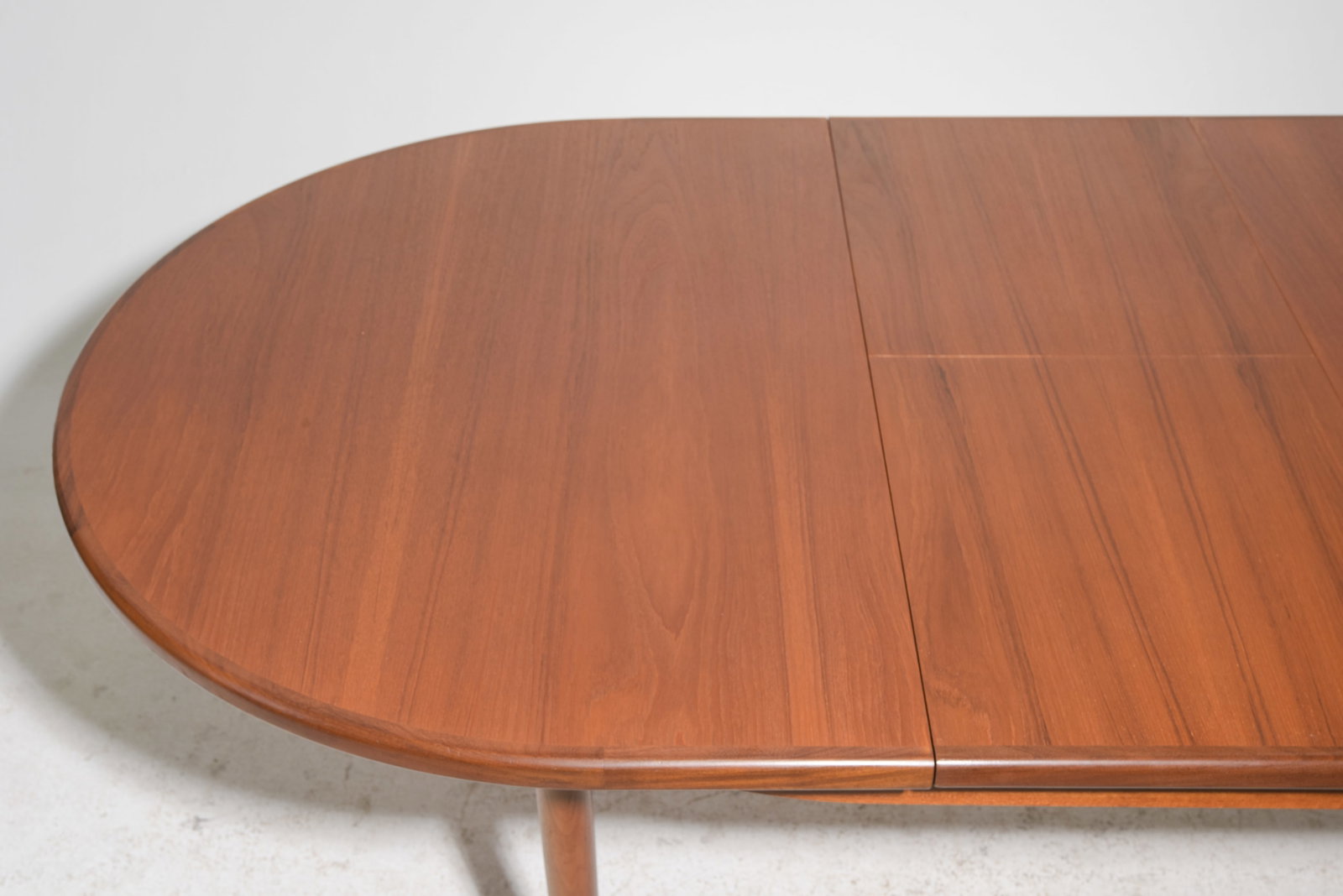 Mid Century Oval Dining Table by G-Plan - 4