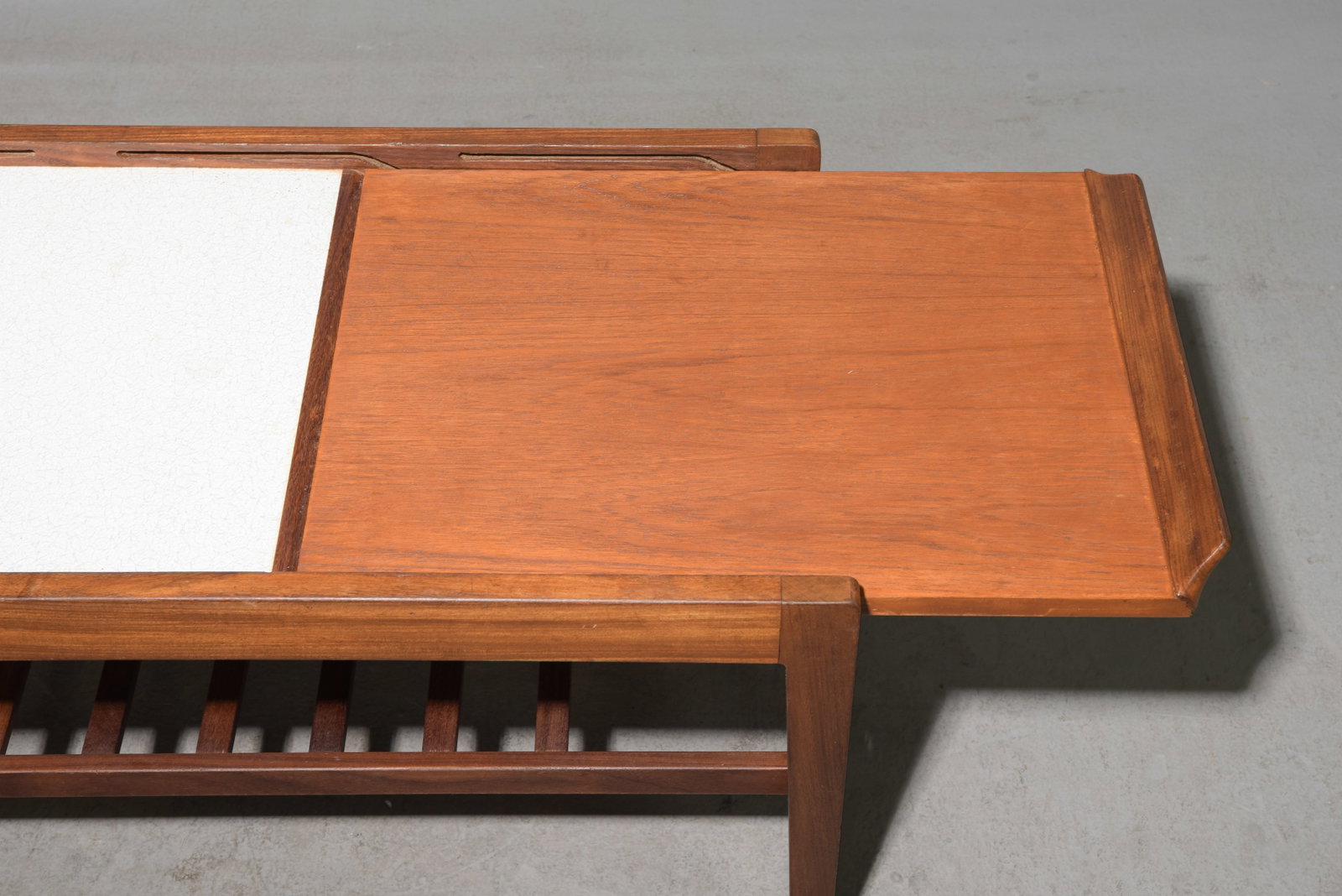 Mid Century Modern Extending Coffee Table - 4