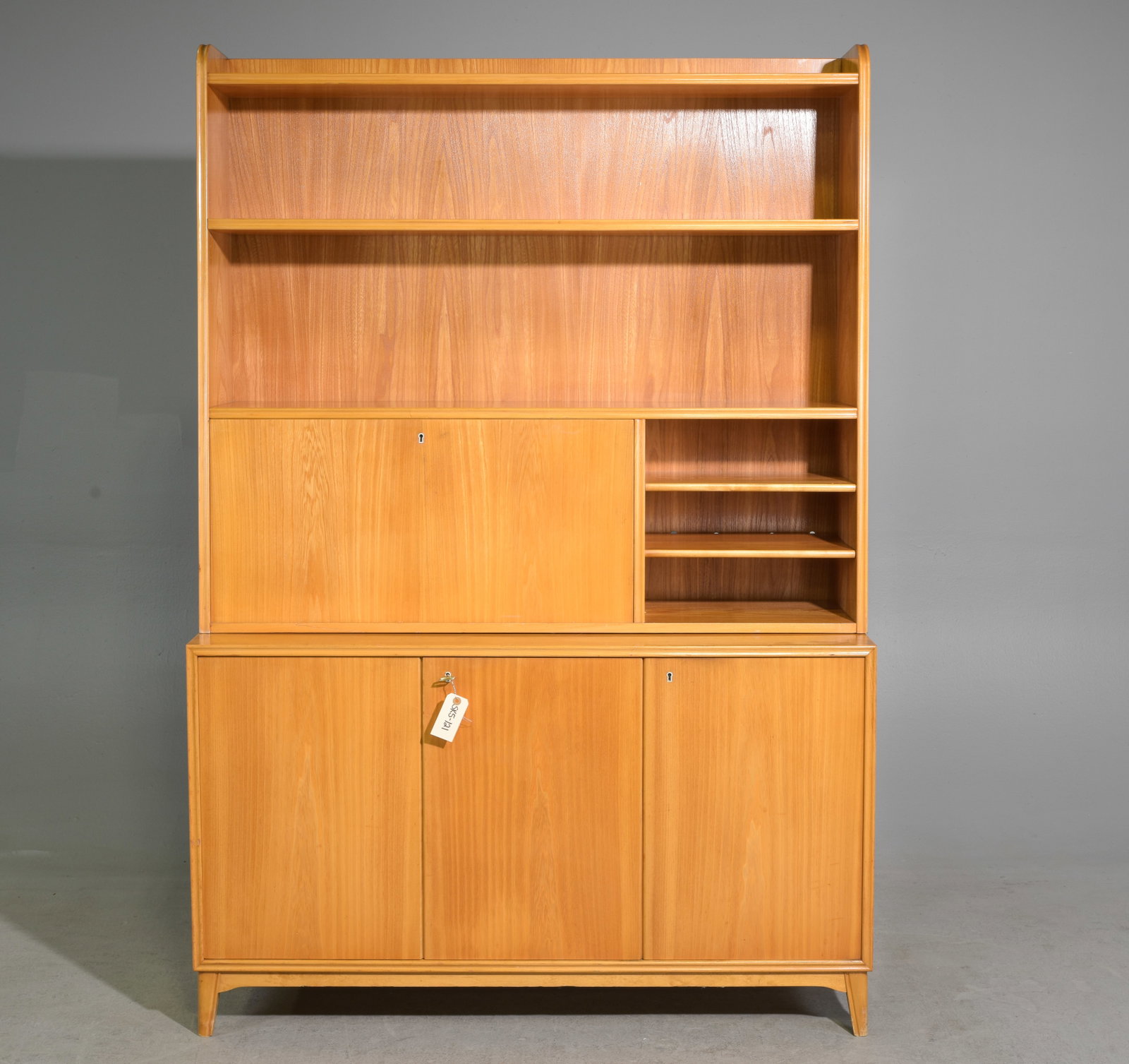 Mid Century Modern Walnut Low Six Drawer Chest (1 of 8)