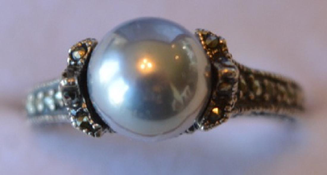 Tahitian Pearl Sterling Silver Ring: Marked .925. Size 8.5.