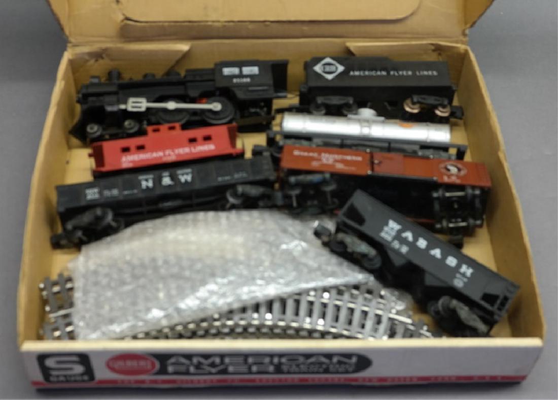 American Flyer Erie Train Engine, tender + 5 cars (1 of 7)