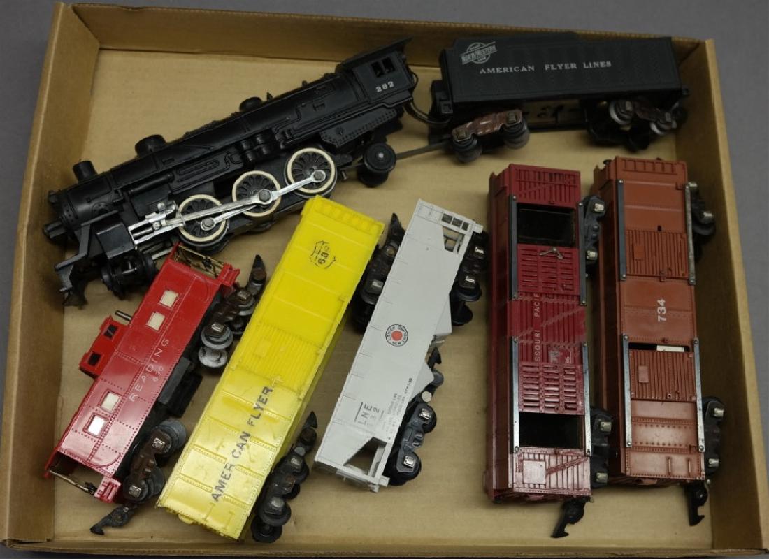 American Flyer 282 Engine, tender & 5 Cars (1 of 4)