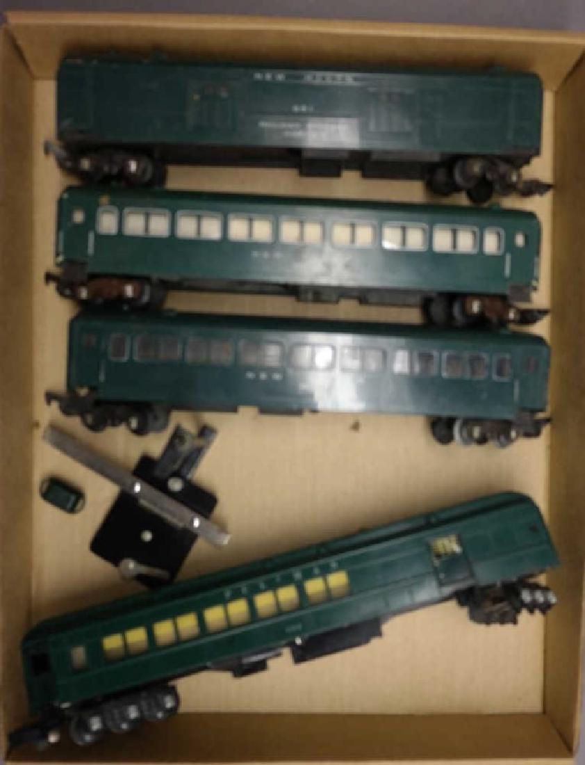 Lot of 4 American Flyer Newhaven Cars-Green: 651 Railway Express car, (2)650 New Haven Passenger cars, 653 Pullman Car, + accessory piece.
