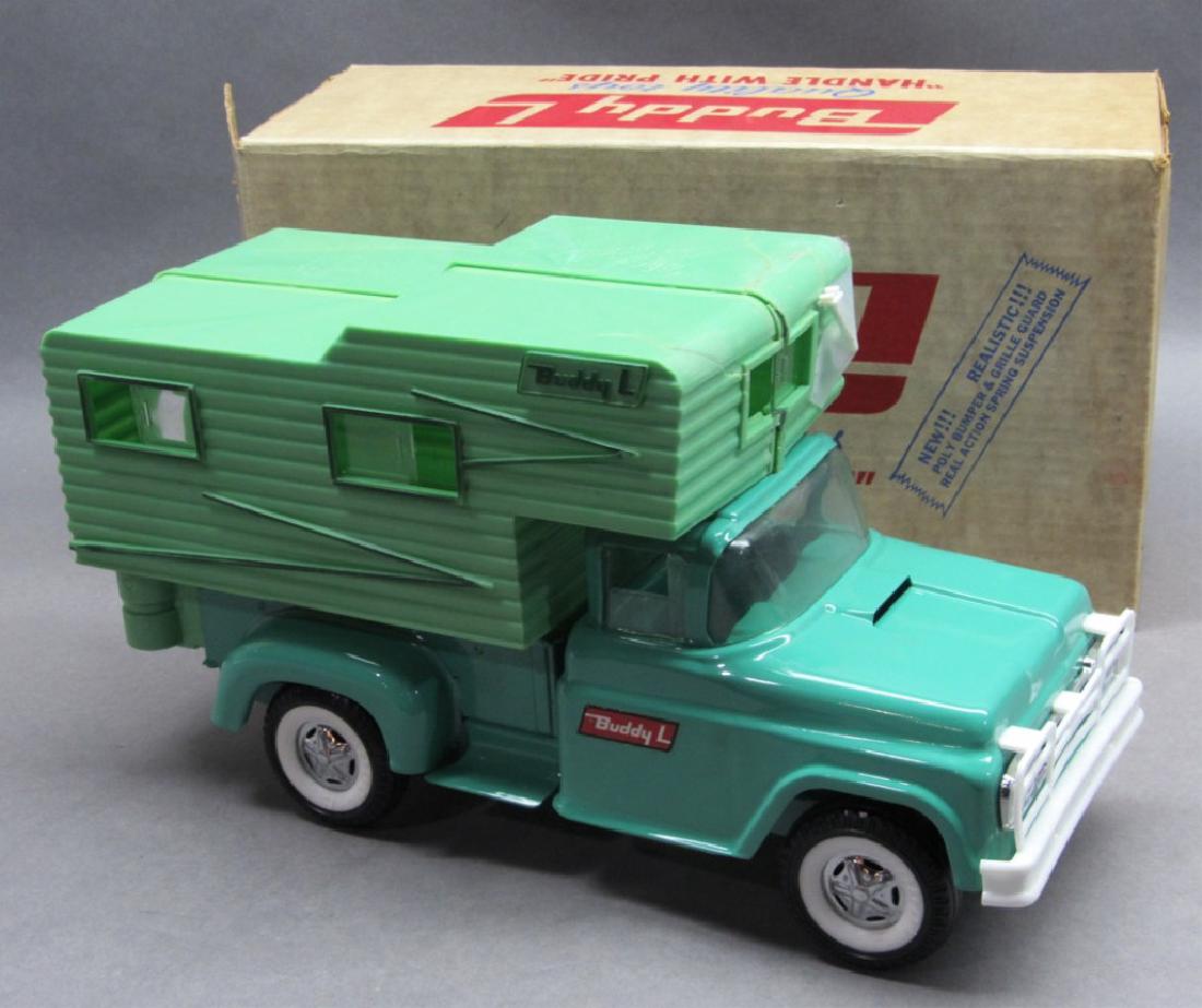 Buddy L Camper Truck with Box (1 of 9)