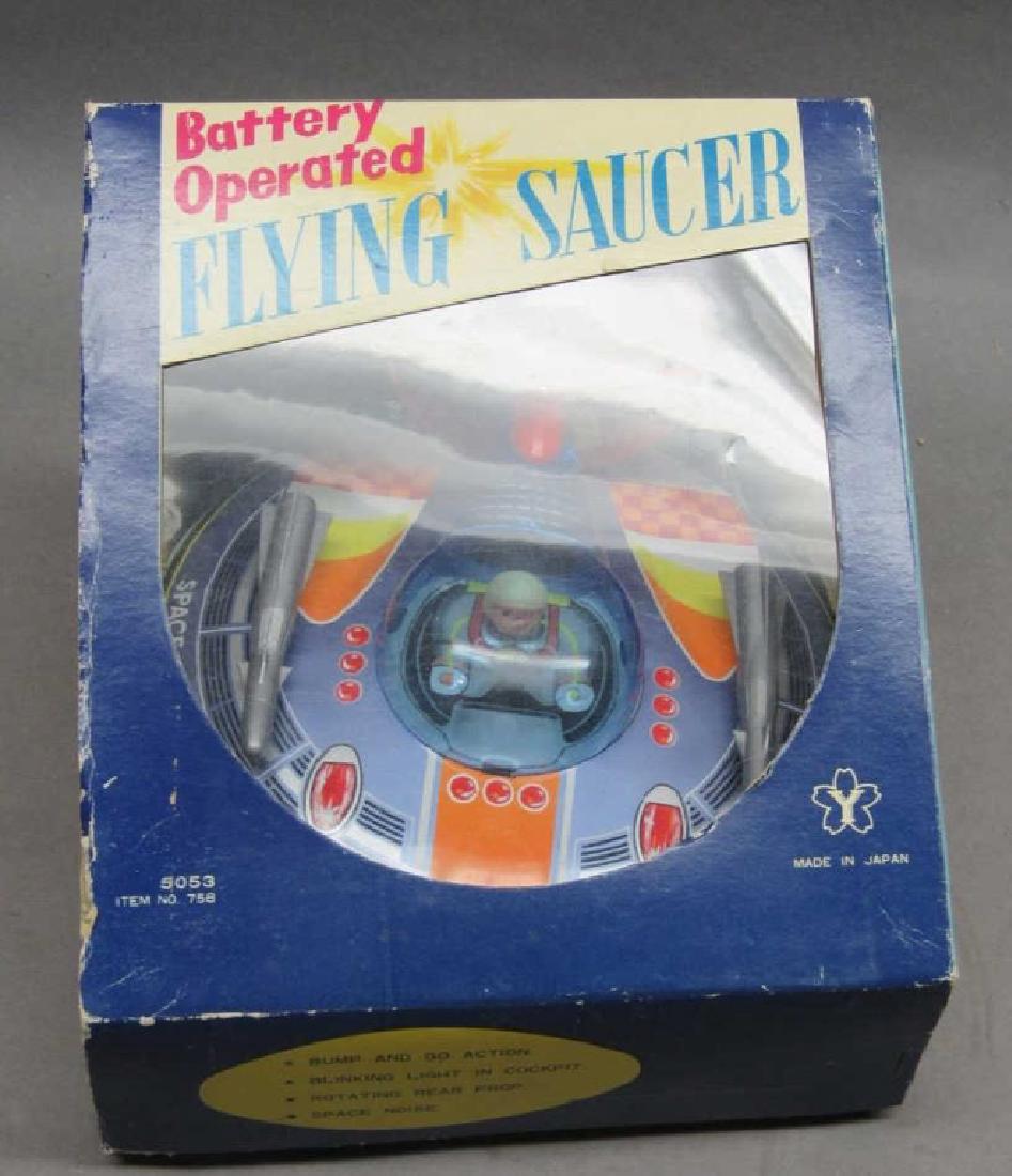 Yonezawa Flying Saucer Space Patrol w/ box (1 of 13)