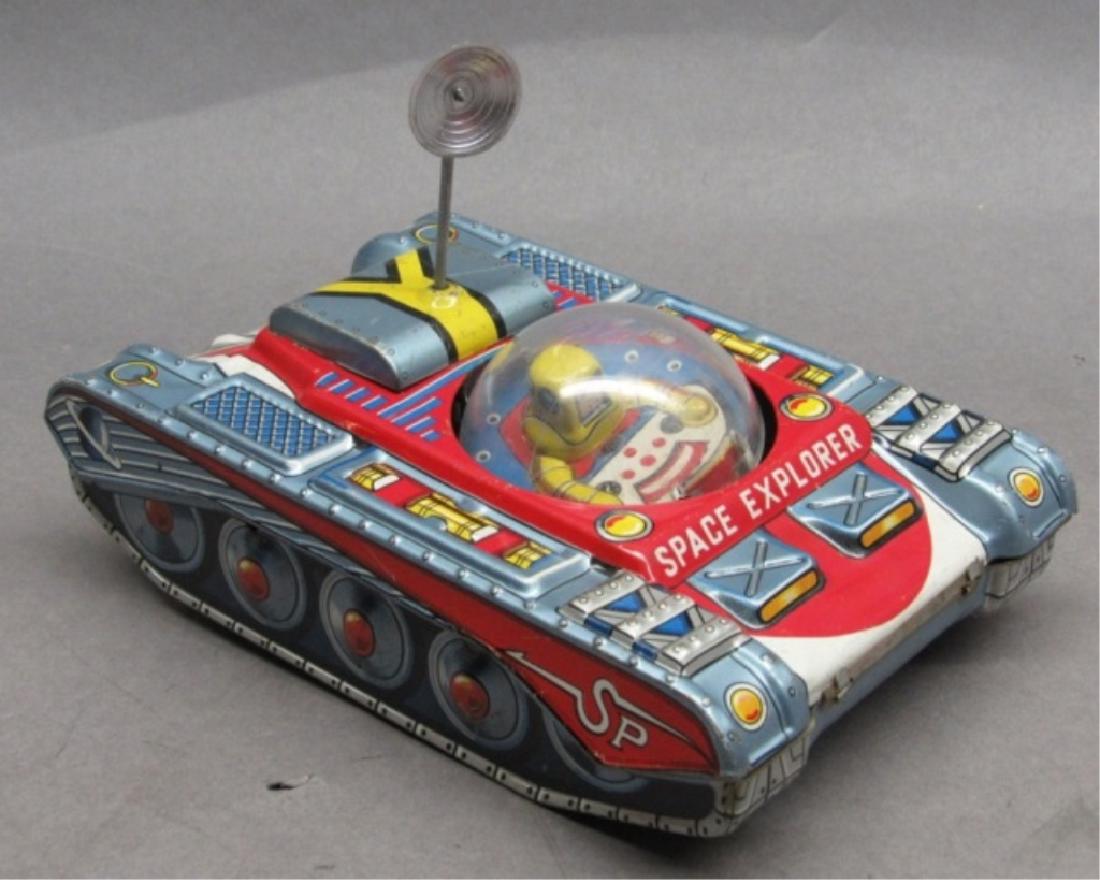 Space Explorer Tomuro Tank Tin Friction (1 of 7)