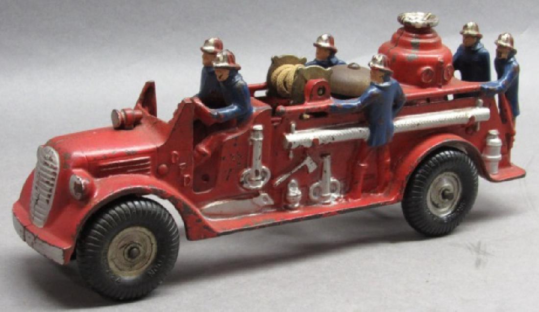 1941 Arcade #6990 Fire Engine w/ 6 Men in Blue (1 of 10)