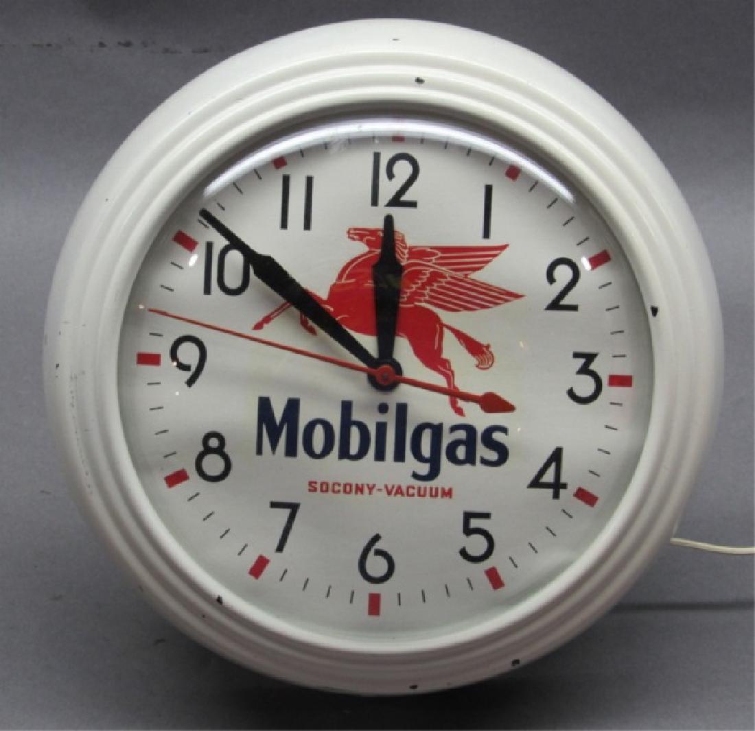 Mobilgas Socony-Vacuum Office Clock-Bakelite (1 of 7)