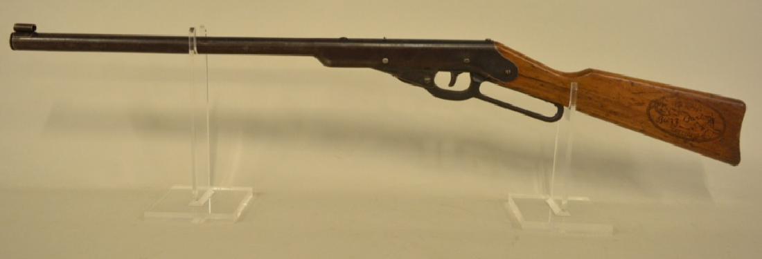 Daisy No. 195 Buzz Barton Special BB Gun: Nice vintage Daisy no. 195 Buzz Barton Special bb gun. Lever action with wood stock. Nice condition with expected wear.