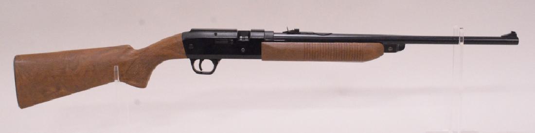 Vintage Daisy Model 840 Pump Action BB Gun: Vintage Daisy model 840 pump action bb gun with plastic stock. Nice condition with light wear from use.