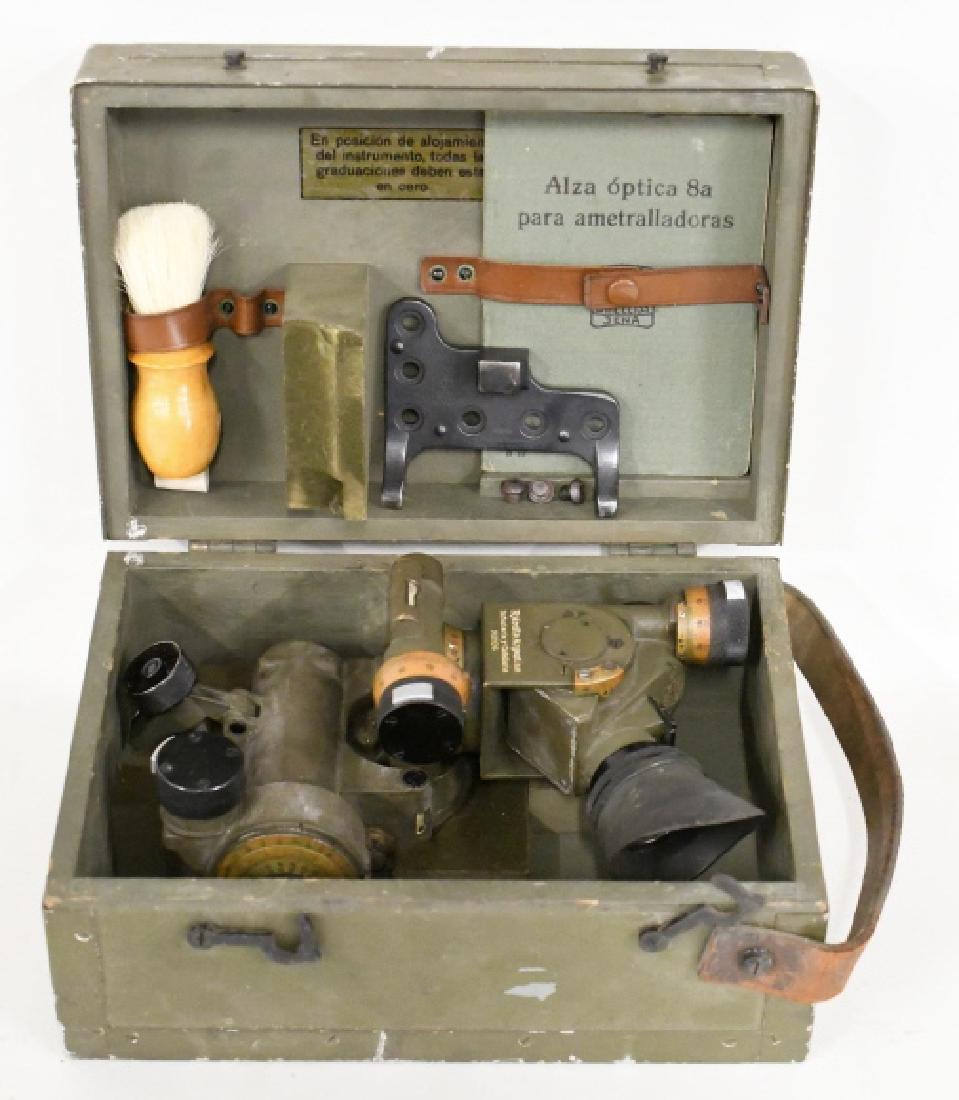 1928 Zeiss 5x25 MGA 8a Optical Sight For Colt: Nice 1928 Carl Zeiss designed panormaic optical sight 8a produced by Nedinsco for the Argentinian Colt 1928 water cooled machine gun. Includes box , boklet, cleaning tools, and mounting hardware. It a