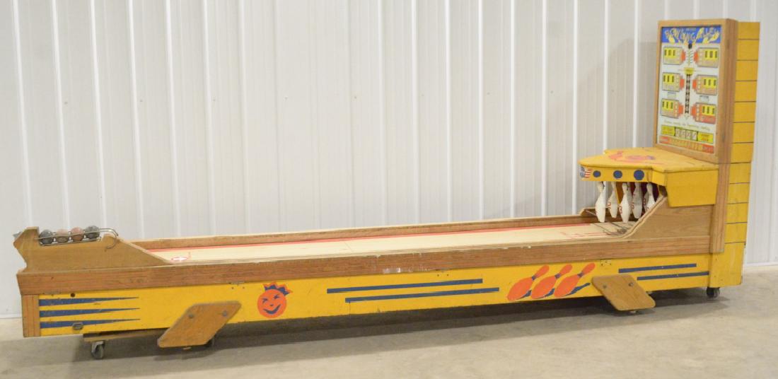 United Mfg Bowling Game- 14 Feet Long (1 of 9)