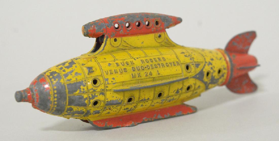TootsieToy Buck Rogers Venus Duo-Destroyer #MK 24L: Vintage TootsieToy Buck Rogers Venus Duo-Destroyer #MK 24 L. Nice condition with some paint loss. Overall displays nice. Measures approximately 5" long.