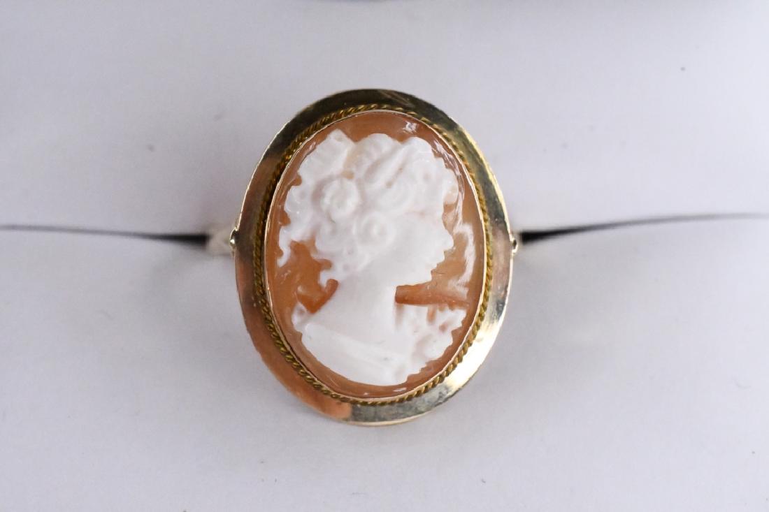 Ladies 14K Yellow Gold Cameo Ring (1 of 2)