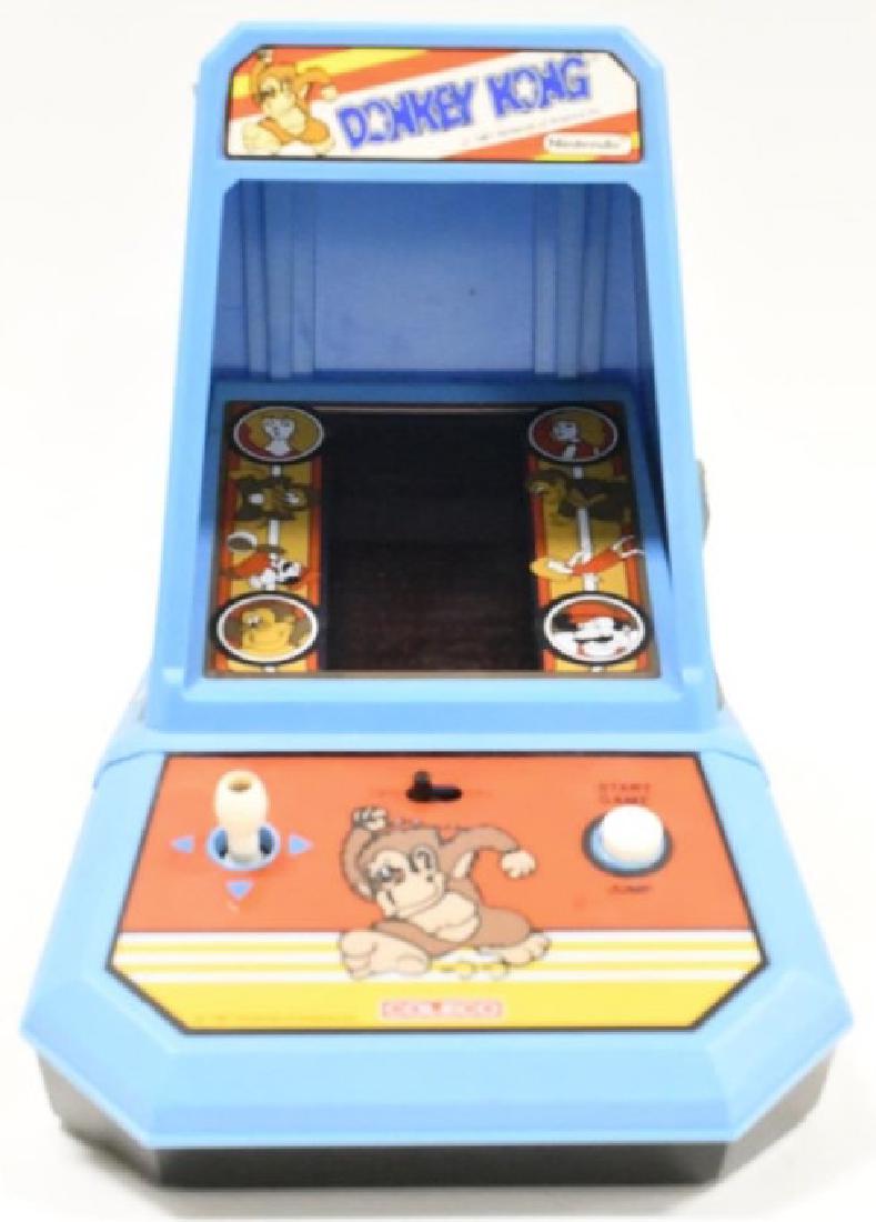 Vintage 1981 Nintendo Table Top Donkey Kong: Nice vintage 1981 Nintendo Table Top Donkey Kong by Coleco. Very nice working condition. Side decals are peeling a bit. Still displays very well with great colors and graphics.