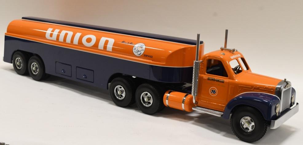 Smith Miller Fred Thompson Union 76 Tanker Truck (1 of 5)