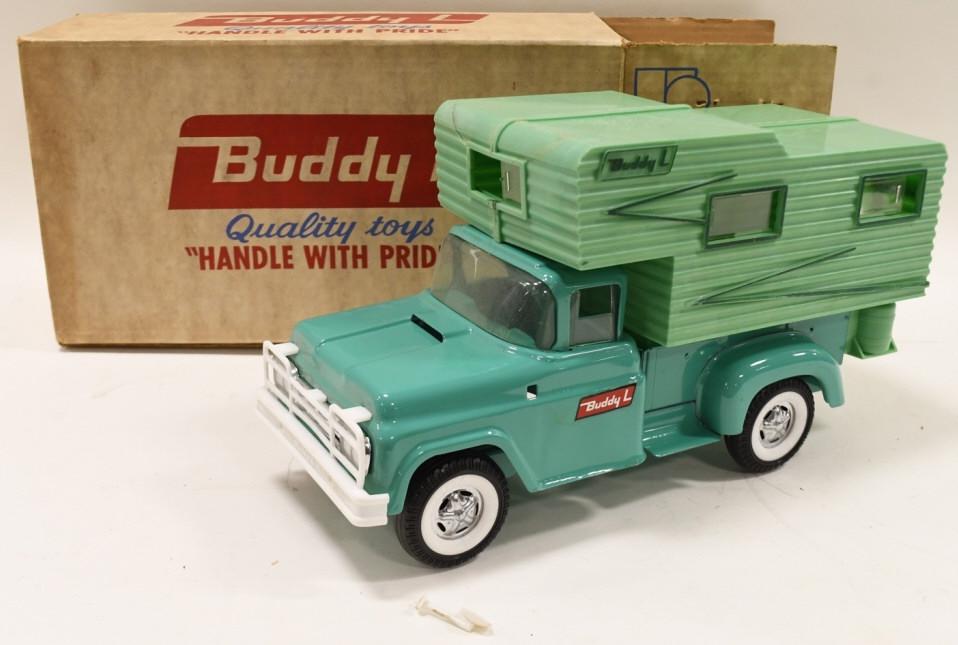 Buddy L Camper Truck with Box (1 of 5)