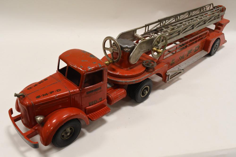Smith Miller S.M.F.D. Mack Ladder Truck (1 of 4)