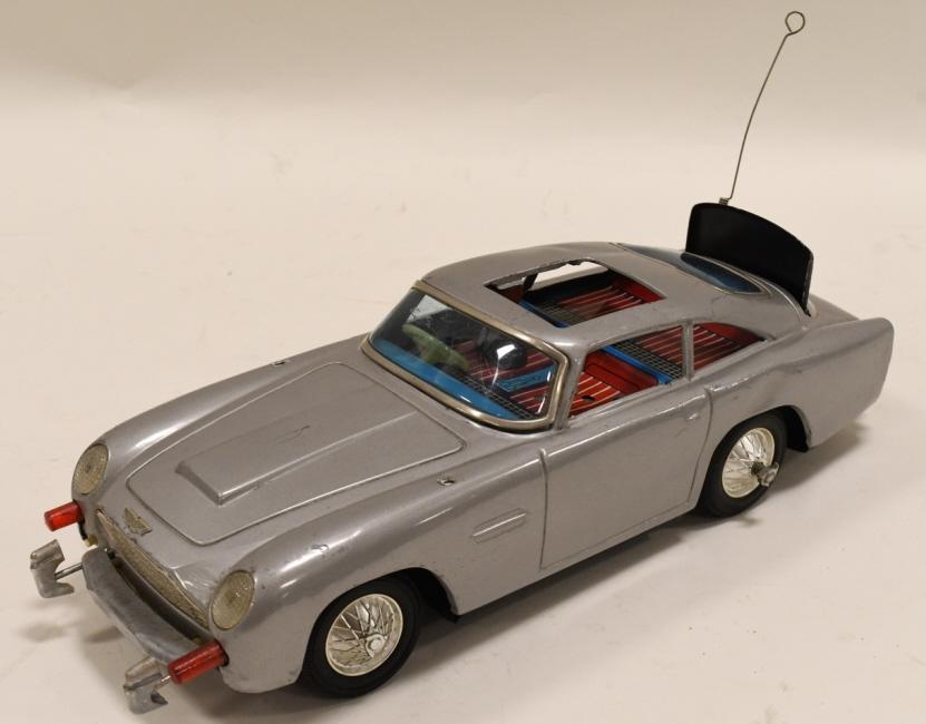 James Bond Aston Martin Battery Op. (1 of 4)