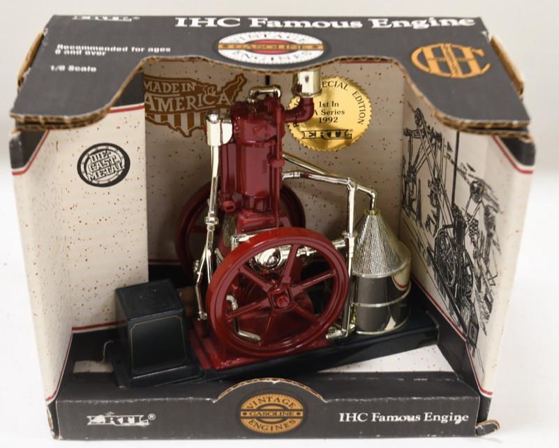 1/8 Ertl IHC Famous Hit & Miss Engine (1 of 3)