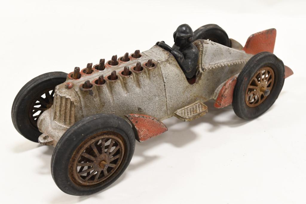 Hubley Golden Arrow Racer (1 of 4)