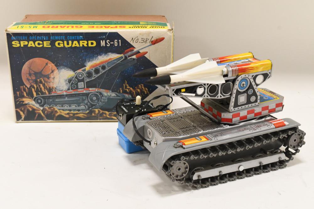 Modern Toys Battery Op. Space Guard MS-61 (1 of 4)