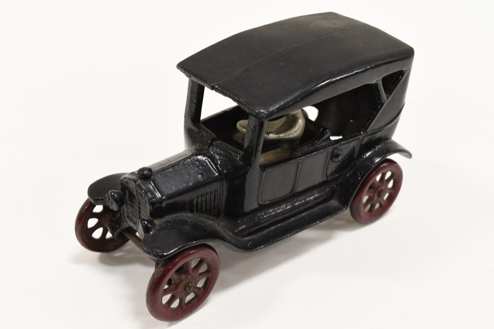 Arcade Model "T" Sedan (1 of 5)