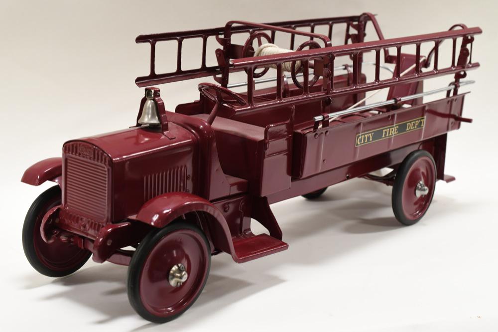 Steelcraft GMC Hook and Ladder City Fire Dept. (1 of 6)