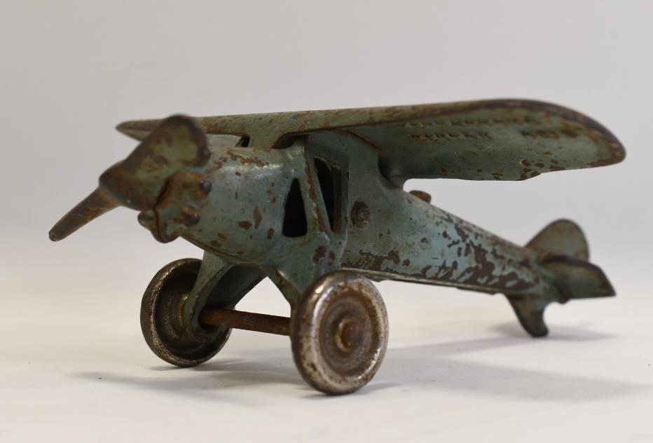 Kenton Air Mail Cast Iron Plane (1 of 5)