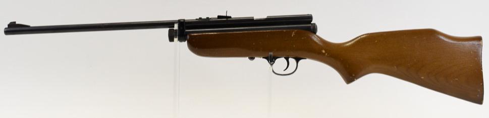 Vintage Crosman "180" .22cal Co2 Pellet Air Rifle: Nice vintage Crosman "180" .22cal Co2 Pellet air rifle. Nice cosmetic condition with some wear wood stock. No serial number.