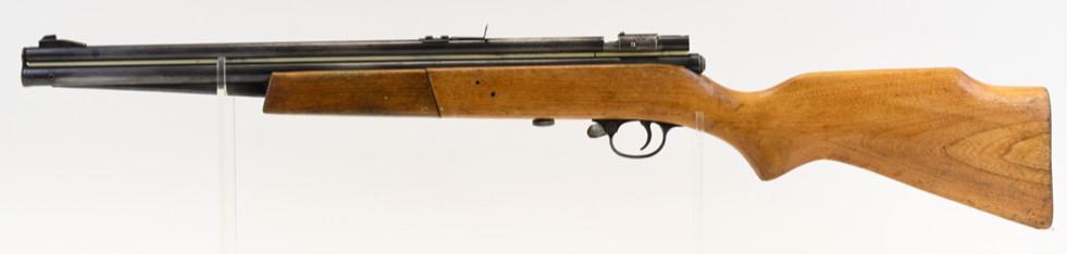 Vtg Sears JC Higgins 126.19301 .22cal Air Rifle: Nice vintage JC Higgins model no.126.19301 .22cal multi-pump air rifle . Good cosmetic condition with wear from use and age.