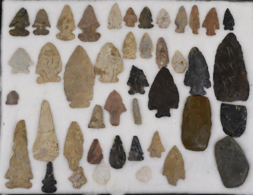 Lot Of 44 Assorted Arrowheads / Spearheads (1 of 3)