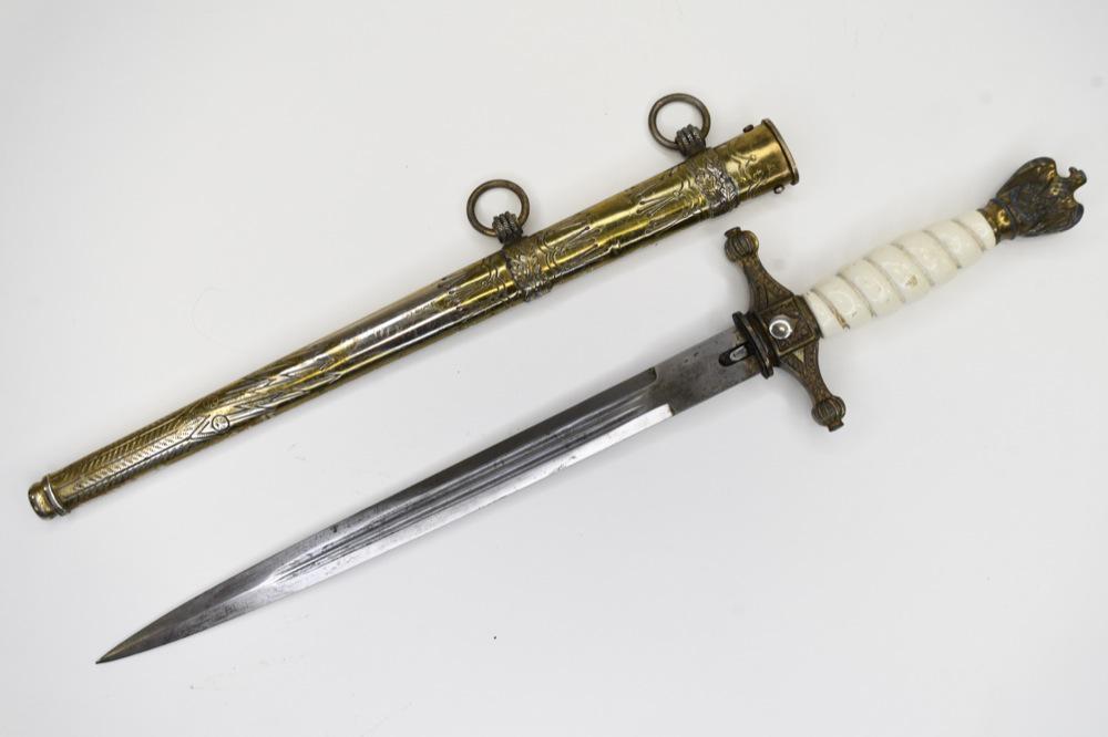 WWII German Army Officer's Dagger With Scabbard (1 of 6)