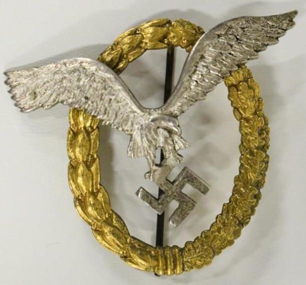 WWII German Luftwaffe Pilot Observer Badge (1 of 3)