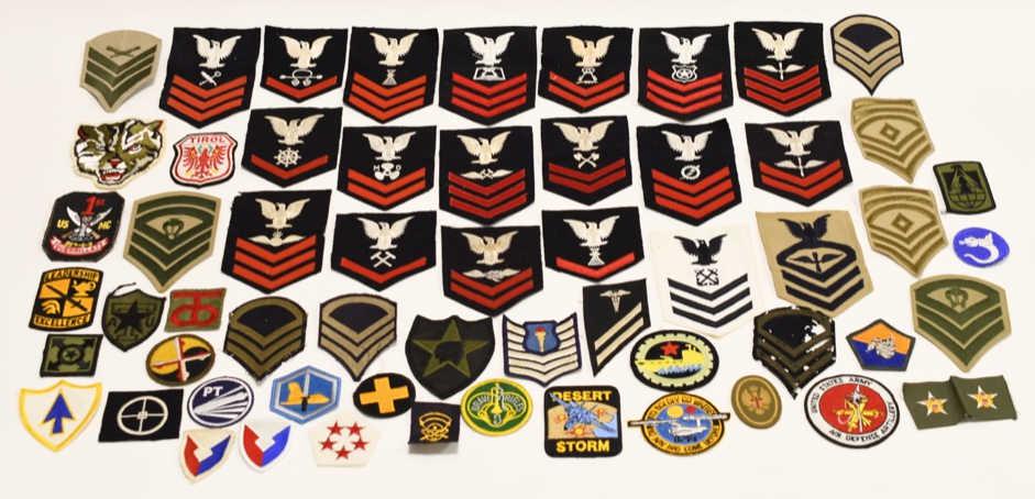 Large Lot Of Military Patches (1 of 8)