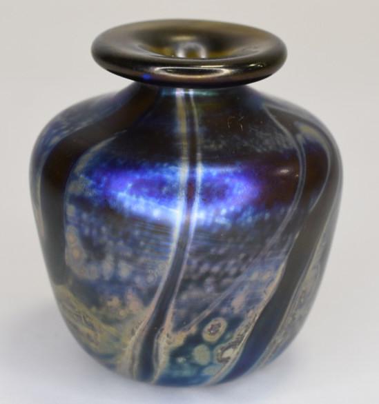 Robert Eickholt Iridescent Art Glass Vase Jan 11 2020 Kraft