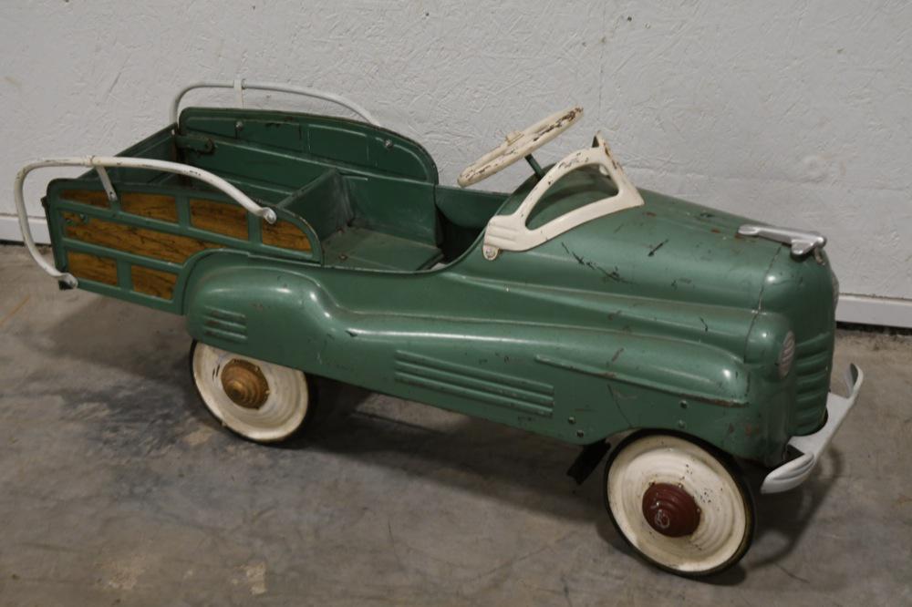 woody wagon pedal car