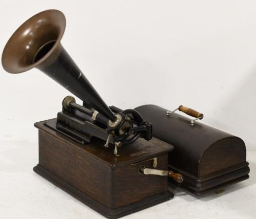 Edison Tone Phono Player with Brass Bell Horn (1 of 11)