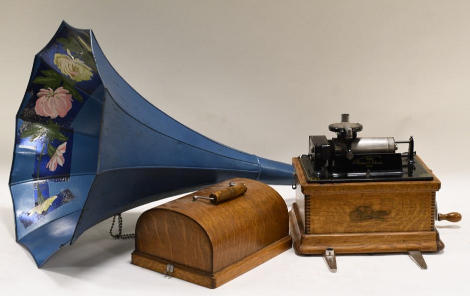 Edison Fireside Phonograph Cylinder Player in Case (1 of 9)