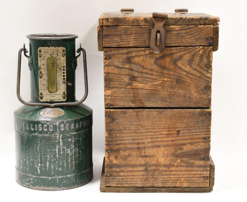 Vintage Elisco 1 Gallon Seraphin In Wood Crate: Nice vintage Ellisco one gallon service station measure / seraphin in wooden box. Nice condition with paint loss and wear from use and age. Displays well with original brass tag intact. It measures ap