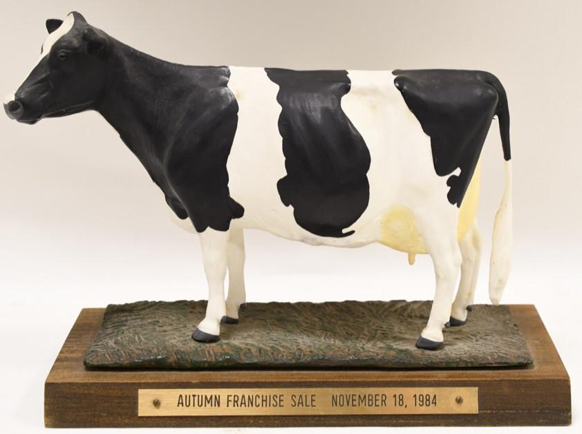 1984 Autumn Franchise Sale Model Holstein Cow (1 of 4)