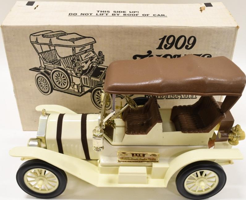 Jim Beam 1909 Thomas Flyer Decanter (1 of 4)