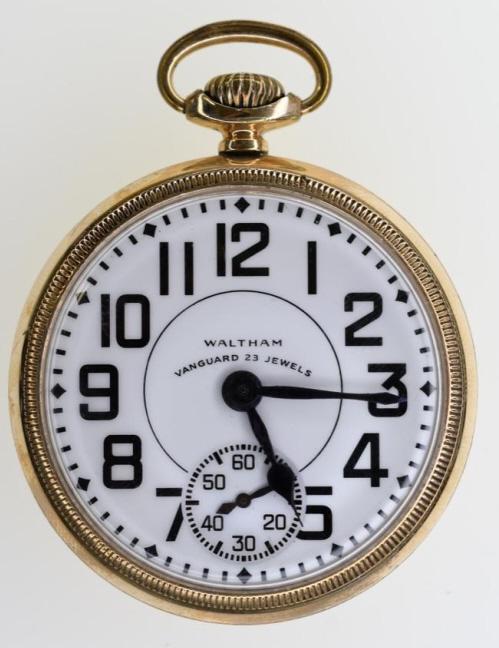 1943 Waltham Vanguard Railroad Grade Pocket Watch (1 of 4)