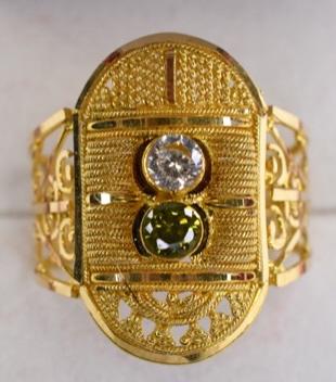 21K Yellow Gold White Sapphire & Peridot Ring (1 of 2)