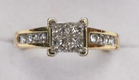 Ladies 14K Yellow Gold Diamond Engagement Ring (1 of 2)